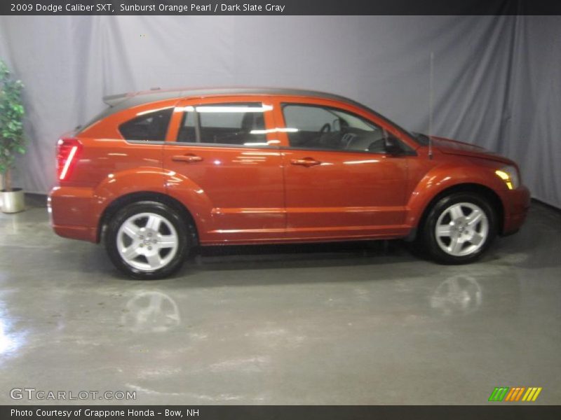 Sunburst Orange Pearl / Dark Slate Gray 2009 Dodge Caliber SXT