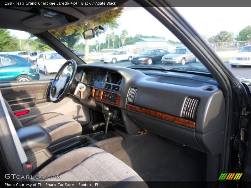Black / Agate Black 1997 Jeep Grand Cherokee Laredo 4x4