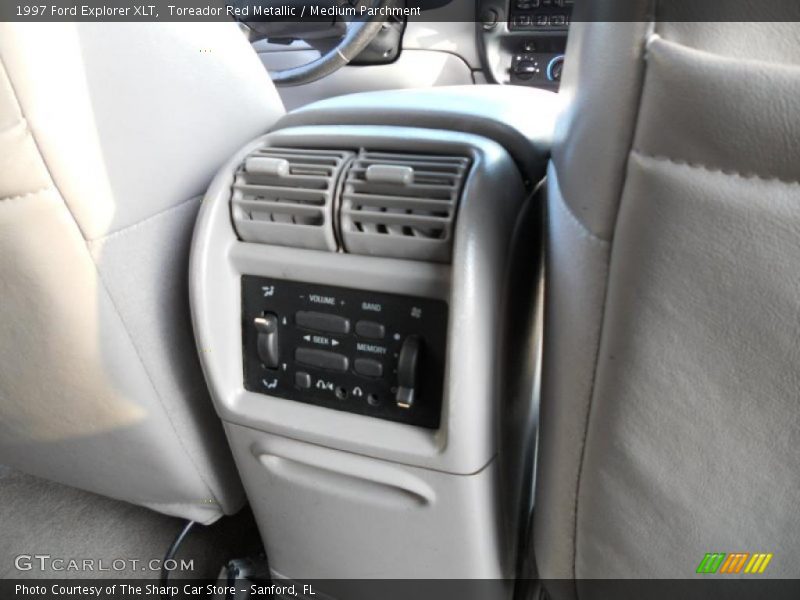 Toreador Red Metallic / Medium Parchment 1997 Ford Explorer XLT