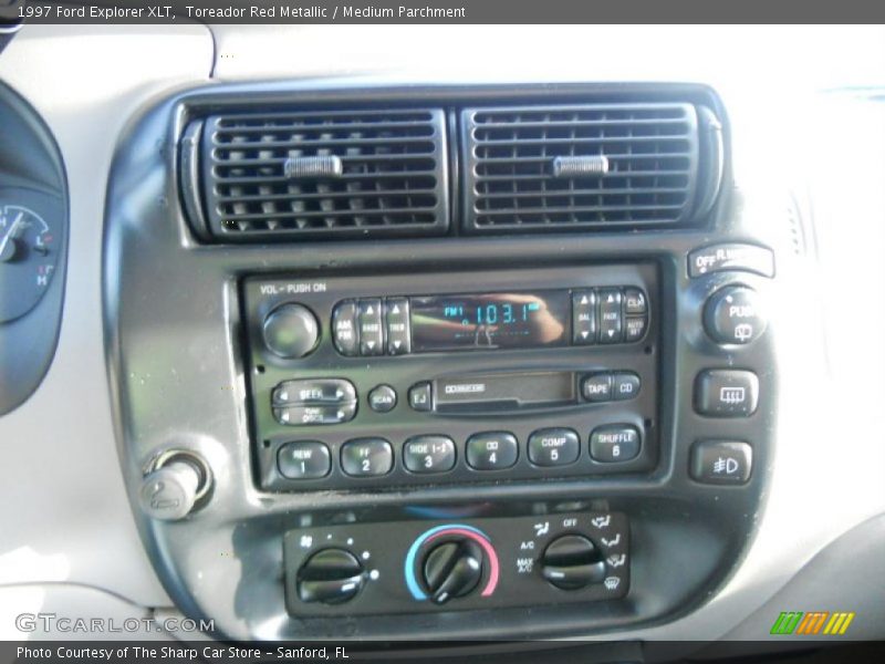 Toreador Red Metallic / Medium Parchment 1997 Ford Explorer XLT