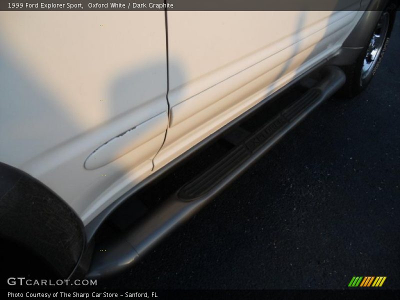 Oxford White / Dark Graphite 1999 Ford Explorer Sport