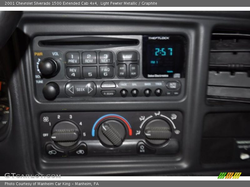Light Pewter Metallic / Graphite 2001 Chevrolet Silverado 1500 Extended Cab 4x4