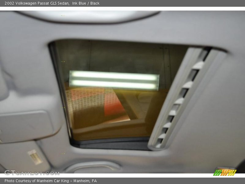 Ink Blue / Black 2002 Volkswagen Passat GLS Sedan