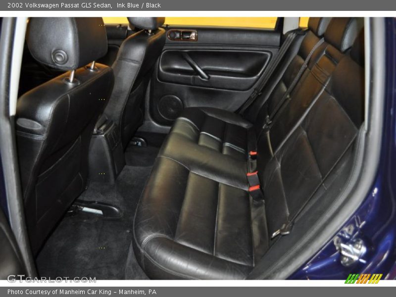 Ink Blue / Black 2002 Volkswagen Passat GLS Sedan