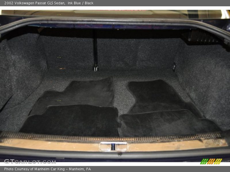 Ink Blue / Black 2002 Volkswagen Passat GLS Sedan