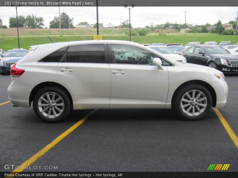 Blizzard White Pearl / Ivory 2010 Toyota Venza I4