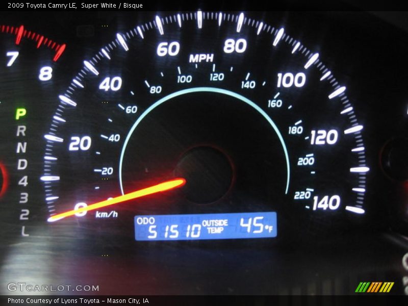 Super White / Bisque 2009 Toyota Camry LE