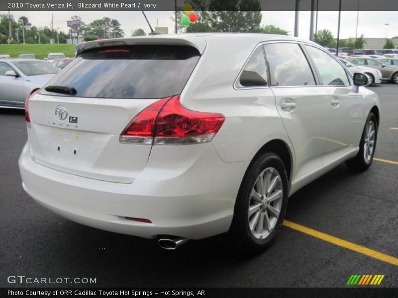 Blizzard White Pearl / Ivory 2010 Toyota Venza I4