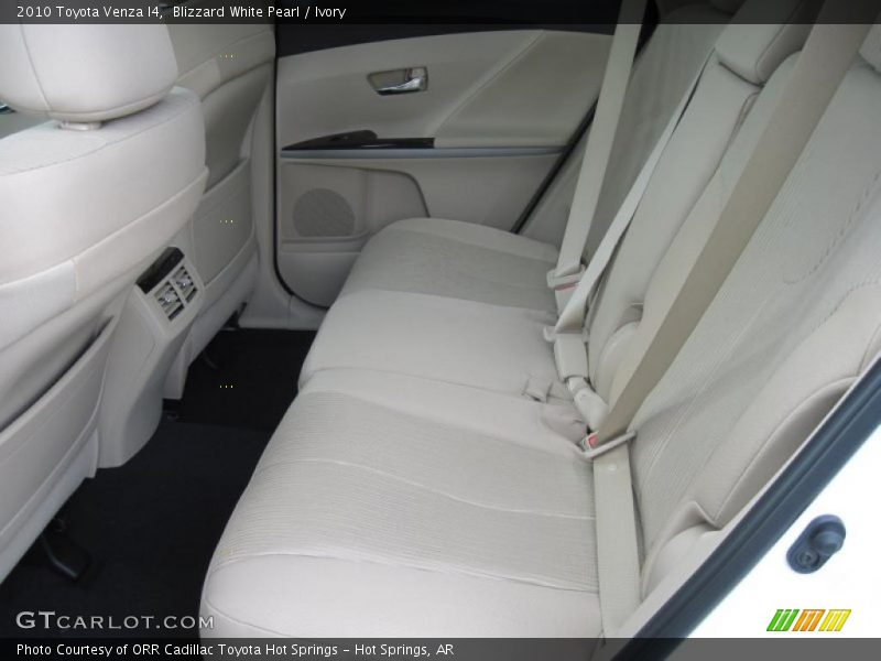 Blizzard White Pearl / Ivory 2010 Toyota Venza I4