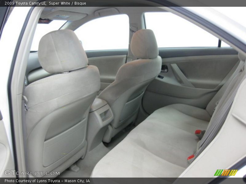 Super White / Bisque 2009 Toyota Camry LE