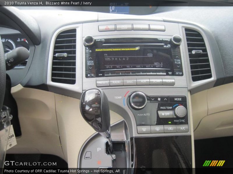 Blizzard White Pearl / Ivory 2010 Toyota Venza I4