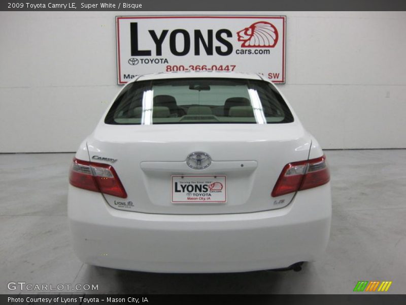 Super White / Bisque 2009 Toyota Camry LE