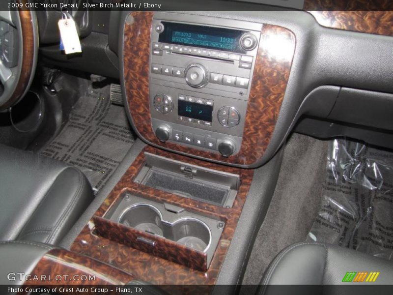 Silver Birch Metallic / Ebony 2009 GMC Yukon Denali