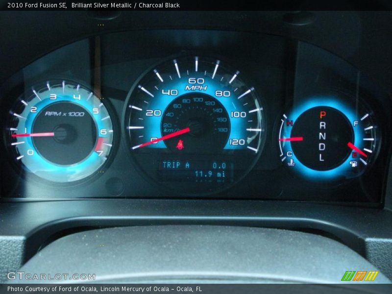 Brilliant Silver Metallic / Charcoal Black 2010 Ford Fusion SE