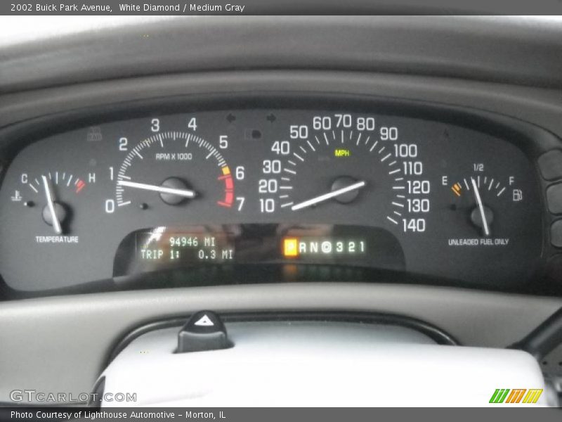 White Diamond / Medium Gray 2002 Buick Park Avenue