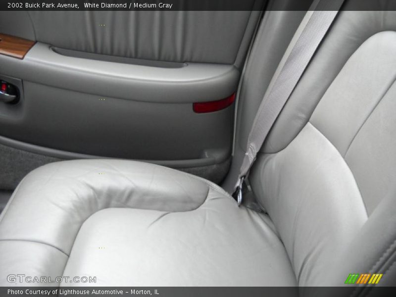 White Diamond / Medium Gray 2002 Buick Park Avenue