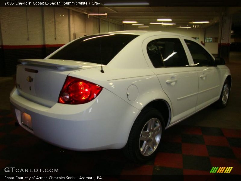 Summit White / Gray 2005 Chevrolet Cobalt LS Sedan