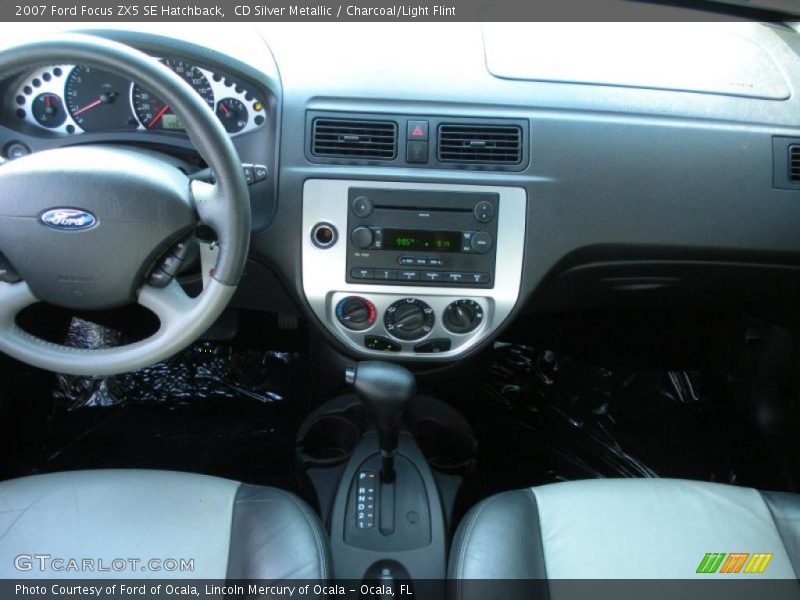 CD Silver Metallic / Charcoal/Light Flint 2007 Ford Focus ZX5 SE Hatchback