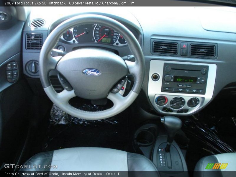 CD Silver Metallic / Charcoal/Light Flint 2007 Ford Focus ZX5 SE Hatchback