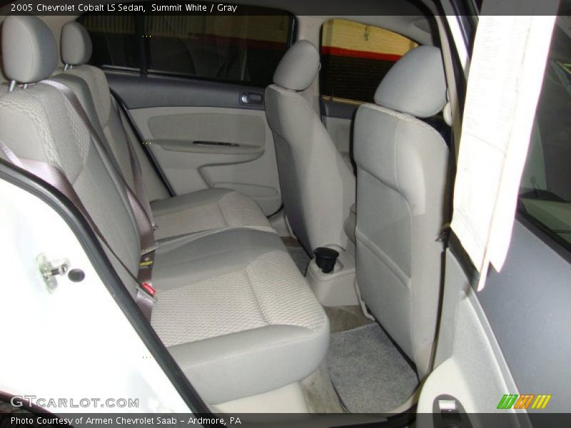 Summit White / Gray 2005 Chevrolet Cobalt LS Sedan