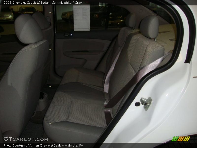 Summit White / Gray 2005 Chevrolet Cobalt LS Sedan