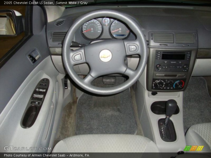 Summit White / Gray 2005 Chevrolet Cobalt LS Sedan