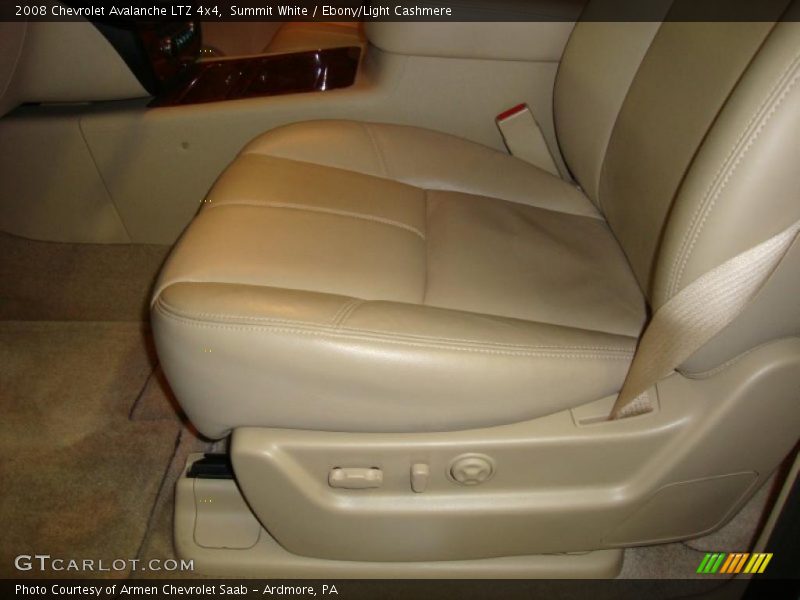 Summit White / Ebony/Light Cashmere 2008 Chevrolet Avalanche LTZ 4x4