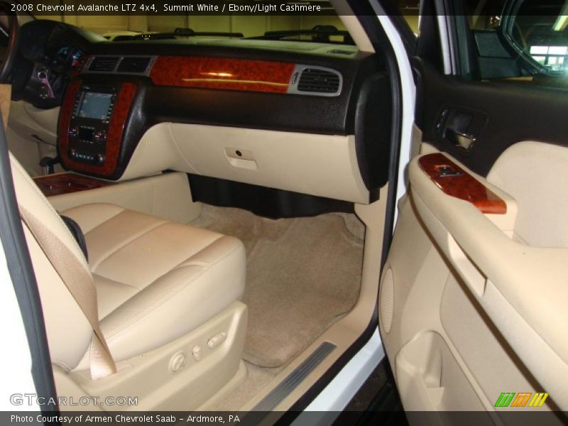 Summit White / Ebony/Light Cashmere 2008 Chevrolet Avalanche LTZ 4x4