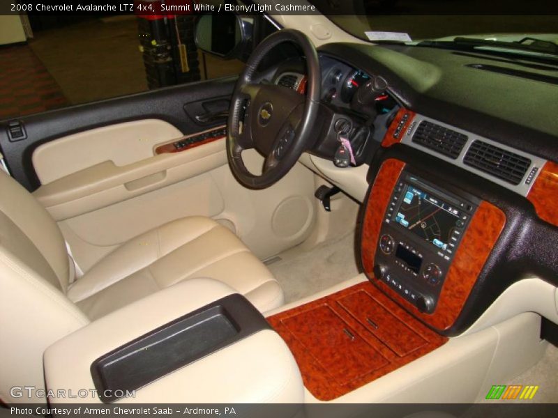 Summit White / Ebony/Light Cashmere 2008 Chevrolet Avalanche LTZ 4x4