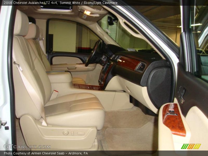 Summit White / Ebony/Light Cashmere 2008 Chevrolet Avalanche LTZ 4x4