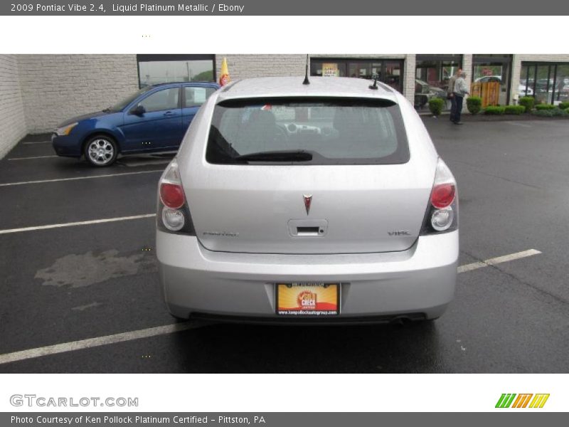 Liquid Platinum Metallic / Ebony 2009 Pontiac Vibe 2.4