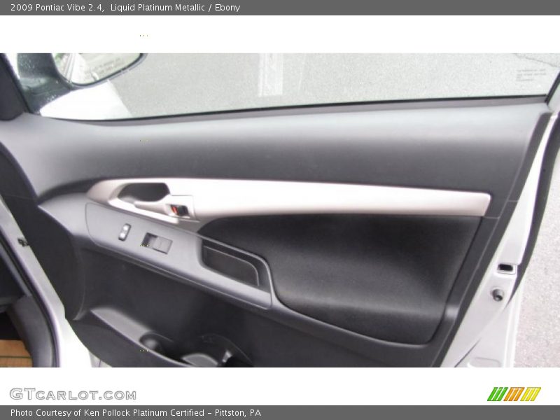 Liquid Platinum Metallic / Ebony 2009 Pontiac Vibe 2.4