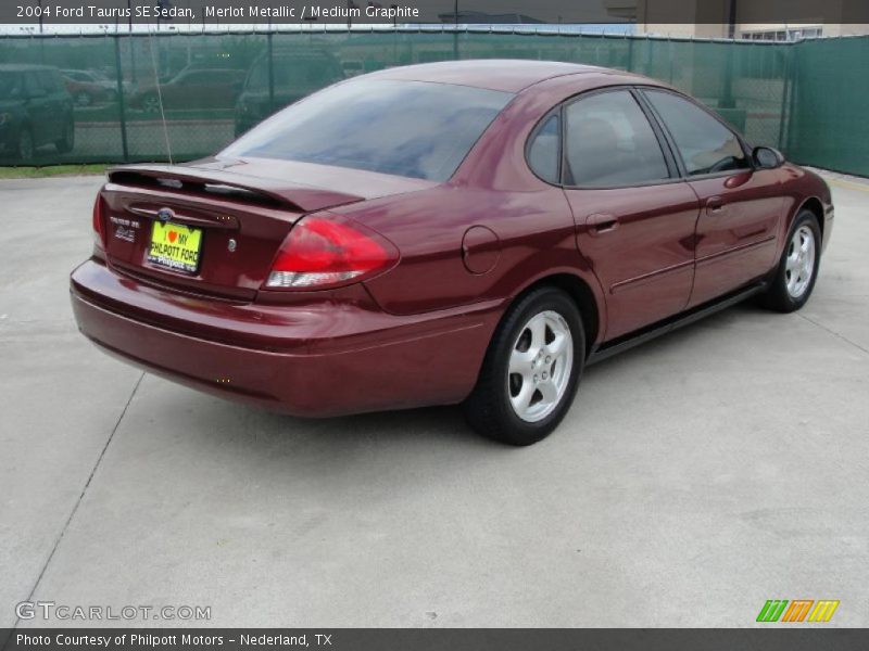 Merlot Metallic / Medium Graphite 2004 Ford Taurus SE Sedan