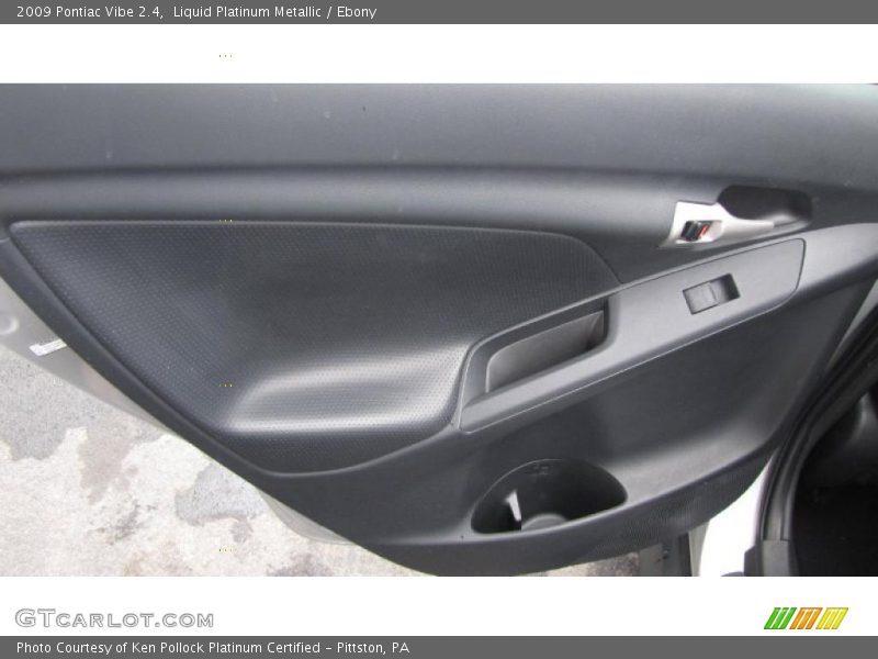 Liquid Platinum Metallic / Ebony 2009 Pontiac Vibe 2.4