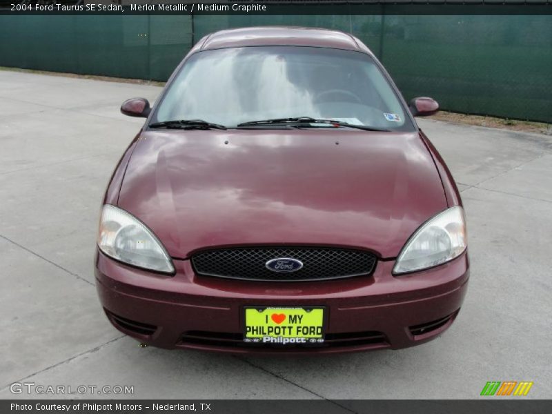Merlot Metallic / Medium Graphite 2004 Ford Taurus SE Sedan