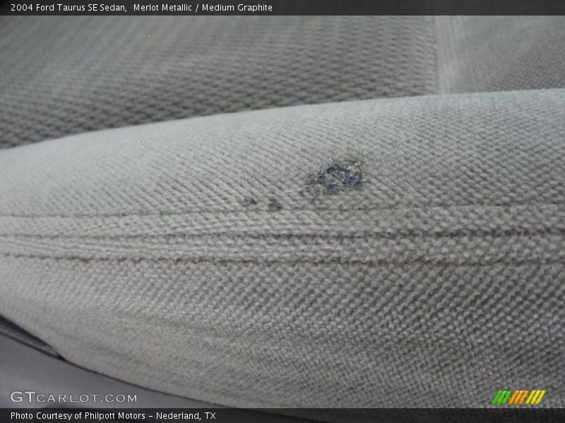 Merlot Metallic / Medium Graphite 2004 Ford Taurus SE Sedan