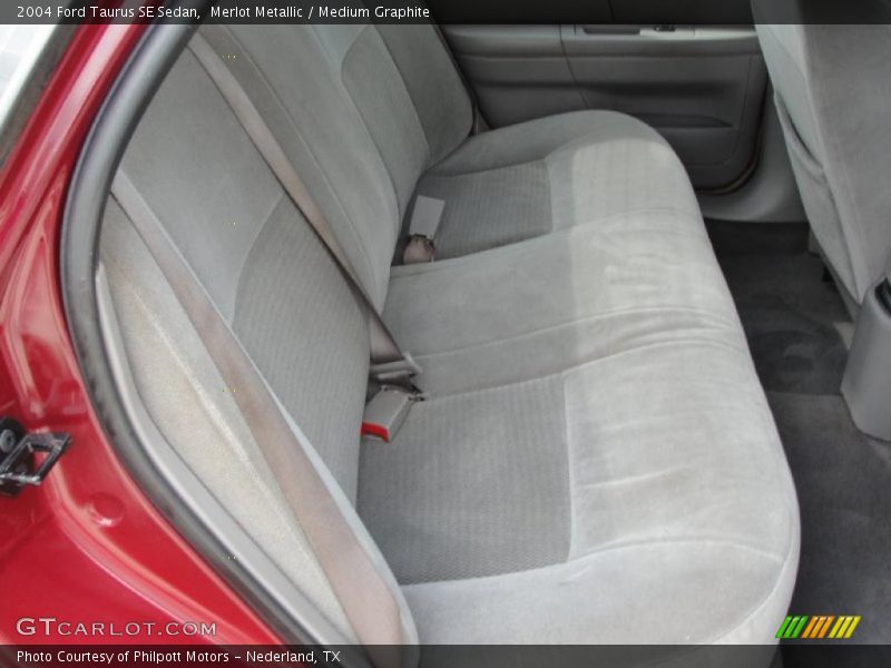 Merlot Metallic / Medium Graphite 2004 Ford Taurus SE Sedan
