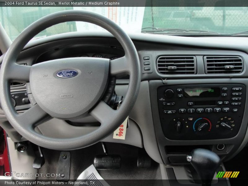 Merlot Metallic / Medium Graphite 2004 Ford Taurus SE Sedan