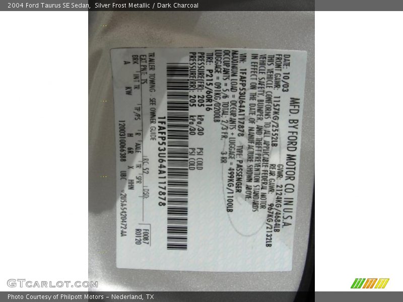 Silver Frost Metallic / Dark Charcoal 2004 Ford Taurus SE Sedan