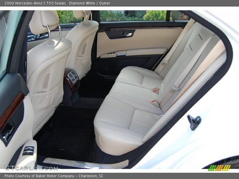 Diamond White / Oyster 2009 Mercedes-Benz S 550 Sedan