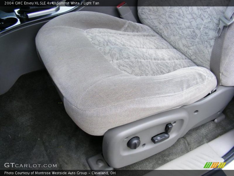 Summit White / Light Tan 2004 GMC Envoy XL SLE 4x4