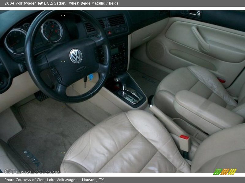 Wheat Beige Metallic / Beige 2004 Volkswagen Jetta GLS Sedan