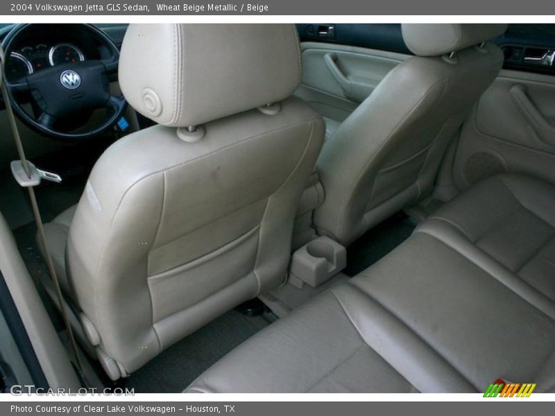 Wheat Beige Metallic / Beige 2004 Volkswagen Jetta GLS Sedan