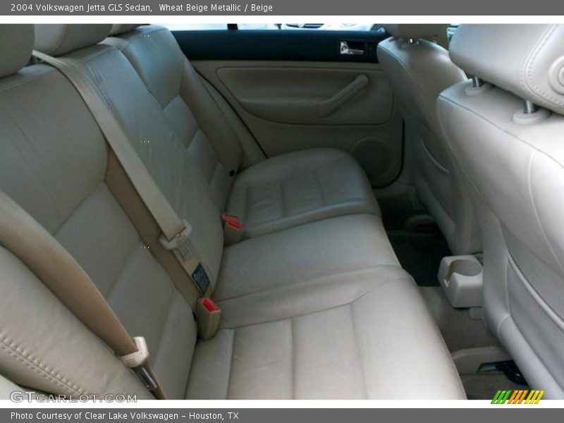 Wheat Beige Metallic / Beige 2004 Volkswagen Jetta GLS Sedan