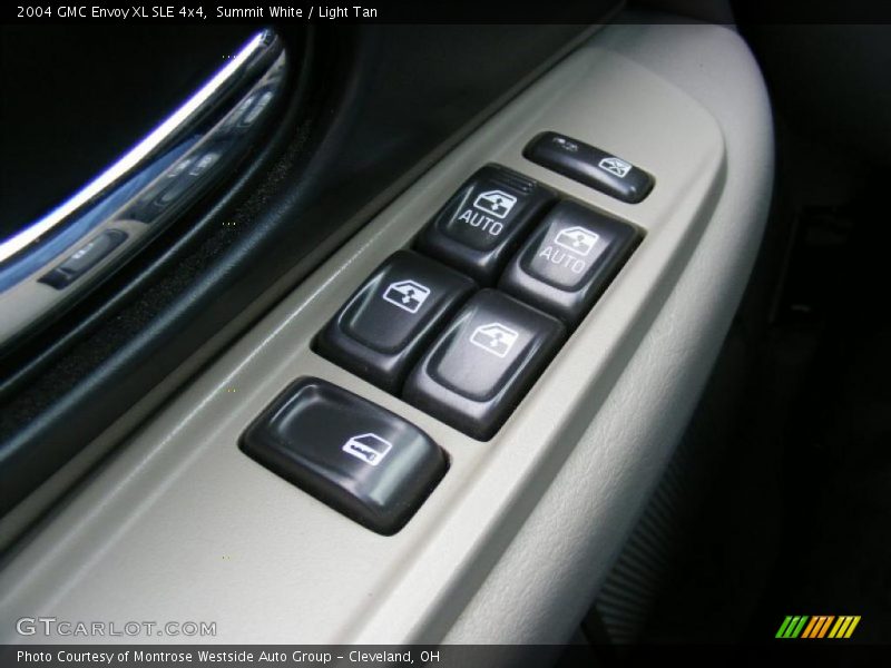 Summit White / Light Tan 2004 GMC Envoy XL SLE 4x4