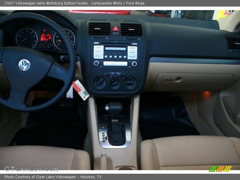 Campanella White / Pure Beige 2007 Volkswagen Jetta Wolfsburg Edition Sedan