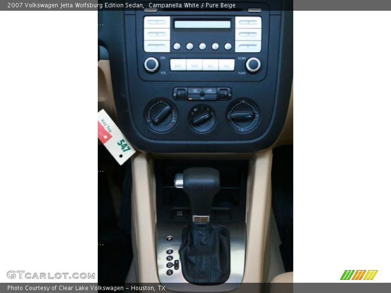 Campanella White / Pure Beige 2007 Volkswagen Jetta Wolfsburg Edition Sedan