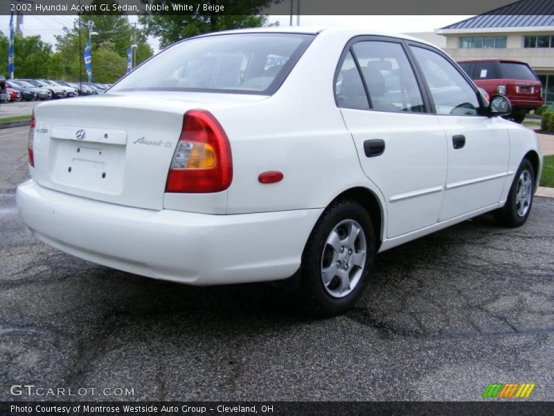 Noble White / Beige 2002 Hyundai Accent GL Sedan