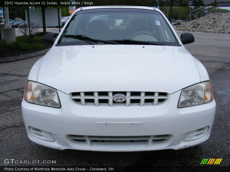 Noble White / Beige 2002 Hyundai Accent GL Sedan