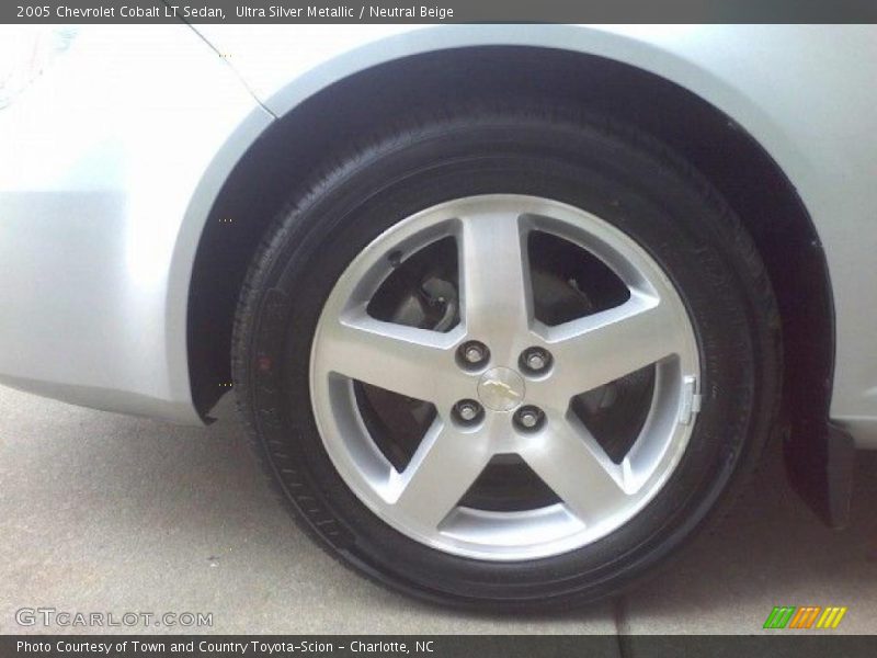 Ultra Silver Metallic / Neutral Beige 2005 Chevrolet Cobalt LT Sedan